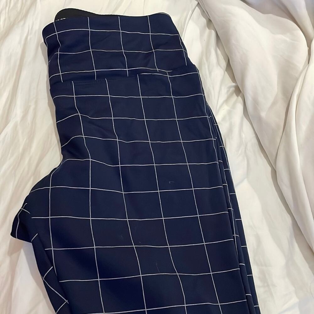 Alexander Jordan L navy white window pain legging with tummy control worn once